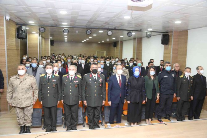 Başkale’de Cumhuriyet Bayramı Coşkusu