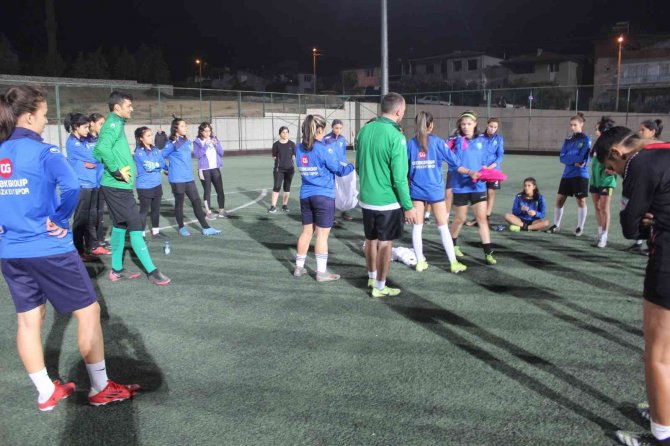 Kadın Futbol Takımından Tff’ye Tepki