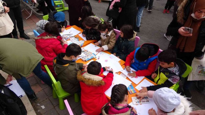 Çocuklar İçin Tasarlanan Sokak Açıldı