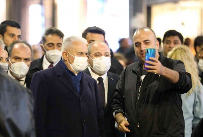 Yıldırım Ve Varank’ın İ̇stiklal Turu