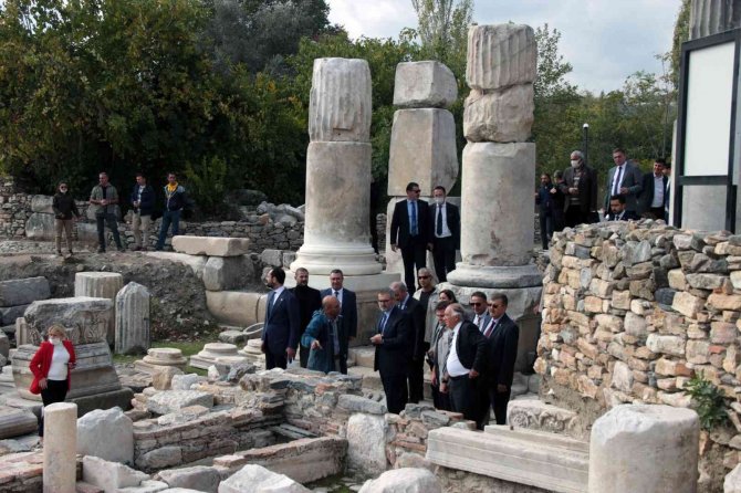Mahir Ünal Stratonikeia’yı Gezdi