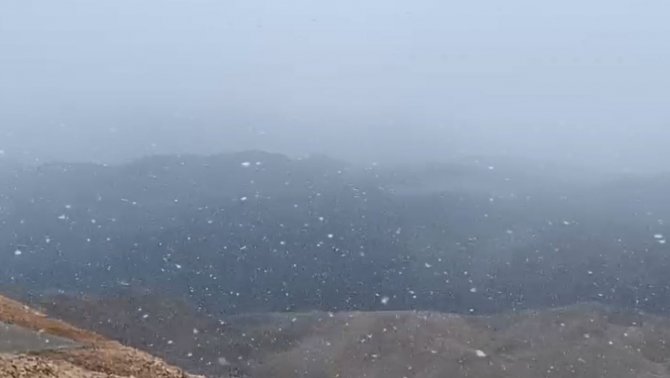 Antalya’ya Mevsimin İlk Karı Düştü