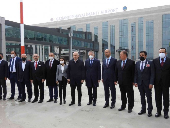 Bakan Karaismailoğlu, Gaziantep Havaalanı Yeni Terminalini İnceledi