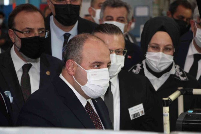 Bakan Varank; "Ülkemizi Katma Değer Oluşturarak Refahını Tüm Milletiyle Paylaşan Bir Ülke Olmak İçin Büyük Gayretle Çalışıyoruz"