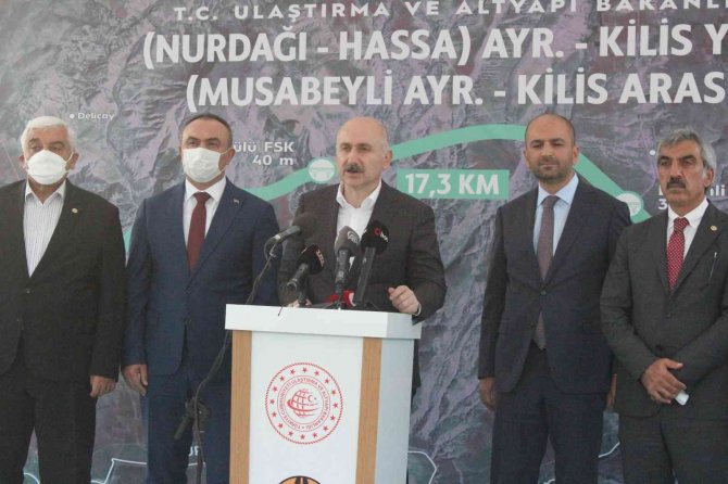 Bakan Karaismailoğlu’dan Kilis-akbez Karayolu Şantiyesine Ziyaret