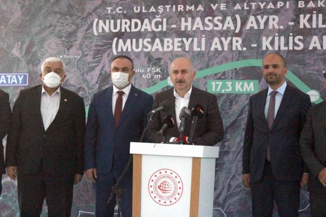 Bakan Karaismailoğlu’dan Kilis-akbez Karayolu Şantiyesine Ziyaret