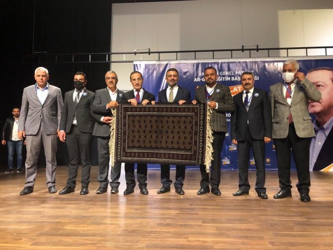 Ak Parti’nin ‘Teşkilat Akademisi’ Başladı