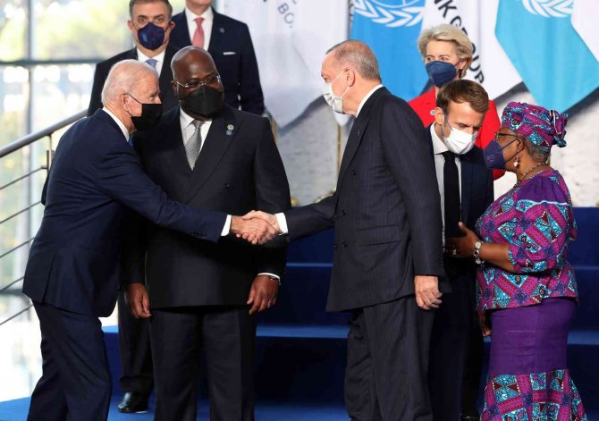Cumhurbaşkanı Erdoğan, Biden İle Ayaküstü Sohbet Etti