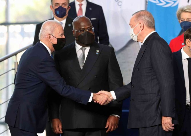 Cumhurbaşkanı Erdoğan, Biden İle Ayaküstü Sohbet Etti