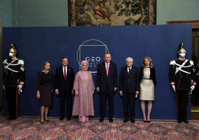Cumhurbaşkanı Erdoğan, İ̇talya’da G20 Liderleri Onuruna Verilen Akşam Yemeğine Katıldı