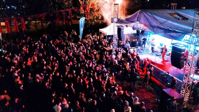 Başiskele Cumhuriyet Konseri Coşkuyla Kutlandı