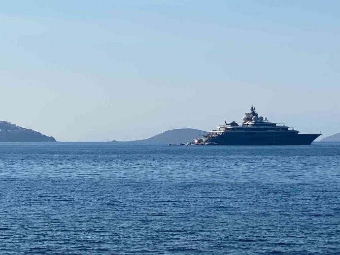 Jeff Bezos Bodrum’dan Ayrılmıyor