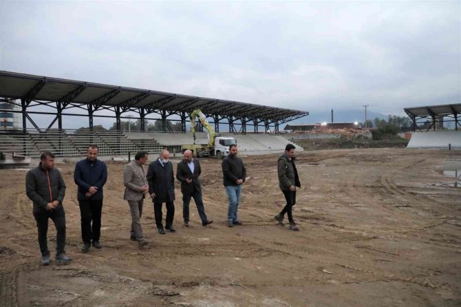 Başkan Özlü, Spor Kampüsü Alanını Gezdi