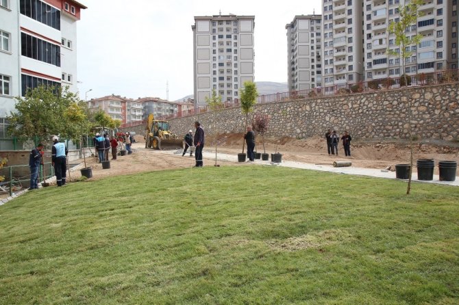 Fırat Mahallesindeki Yeni Park Yapımında Sona Yaklaşıldı