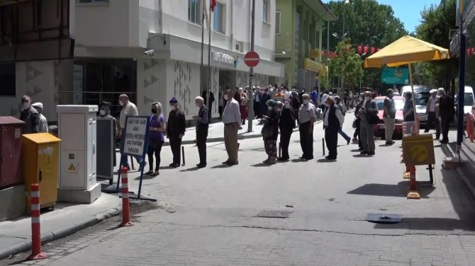 Isparta Valisi Seymenoğlu: “Isparta Genelinde Yaklaşık 2 Bin 100 Pozitif Vaka Var”