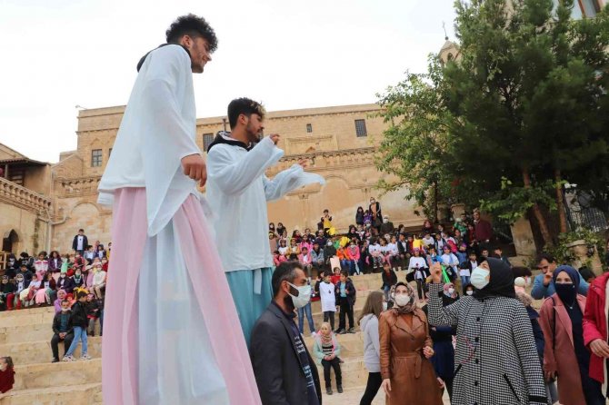 Mardin’de 4. Uluslararası Uçurtma Festivali İle Gökyüzü Renklendi