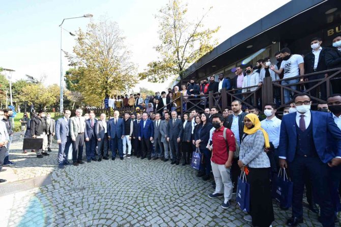 Tbmm Başkanı Şentop, Bursa’daki Misafir Öğrencilerle Buluştu.