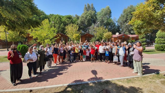 Ev İşçisi Kadınlar, Tarsus Gençlik Kampı’nda Buluştu