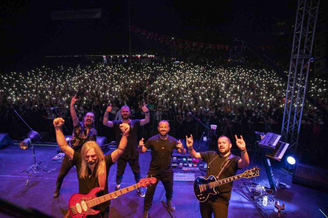 Mersin’de Cumhuriyet Bayramı Konserlerle Renklendi