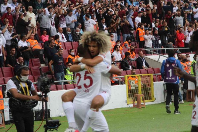 Spor Toto Süper Lig: A. Hatayspor: 1 - Beşiktaş: 0 (İ̇lk Yarı)