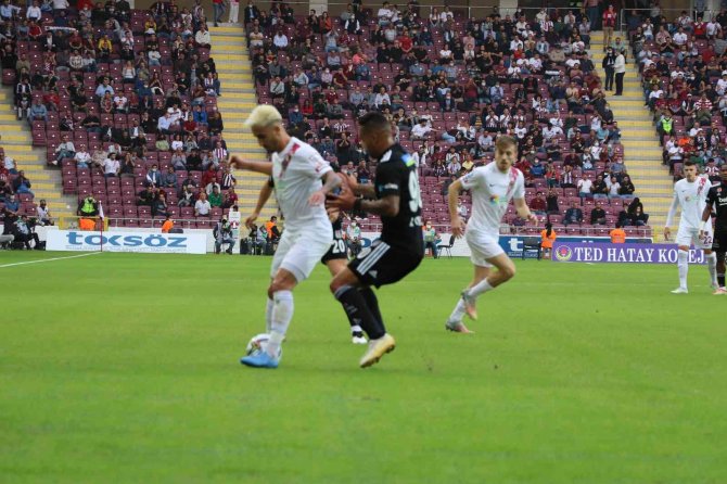 Spor Toto Süper Lig: A. Hatayspor: 1 - Beşiktaş: 0 (İ̇lk Yarı)
