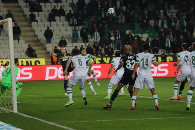 Spor Toto Süper Lig: Konyaspor: 2 - Fenerbahçe: 0 (Maç Devam Ediyor)