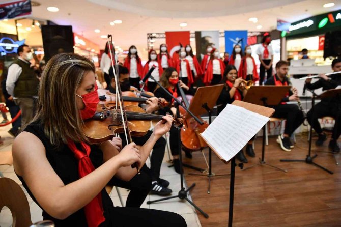 Cumhuriyet Çocuklarından Muhteşem Konser