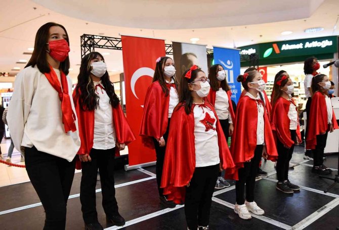 Cumhuriyet Çocuklarından Muhteşem Konser