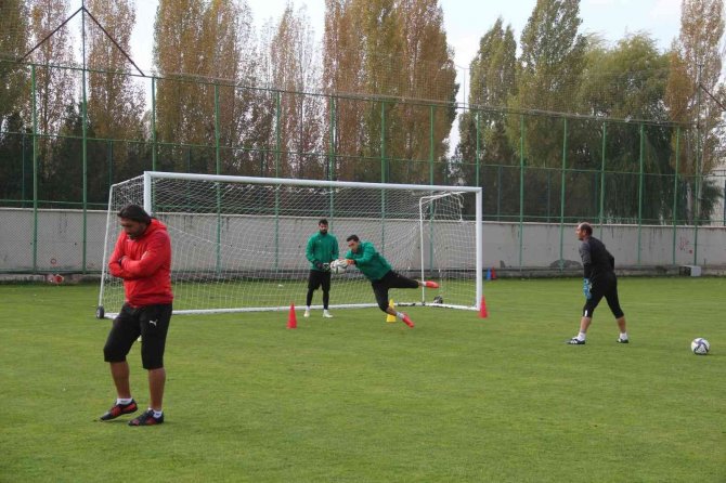 Sivas Belediyespor, Somaspor Maçı Hazırlıklarını Tamamladı