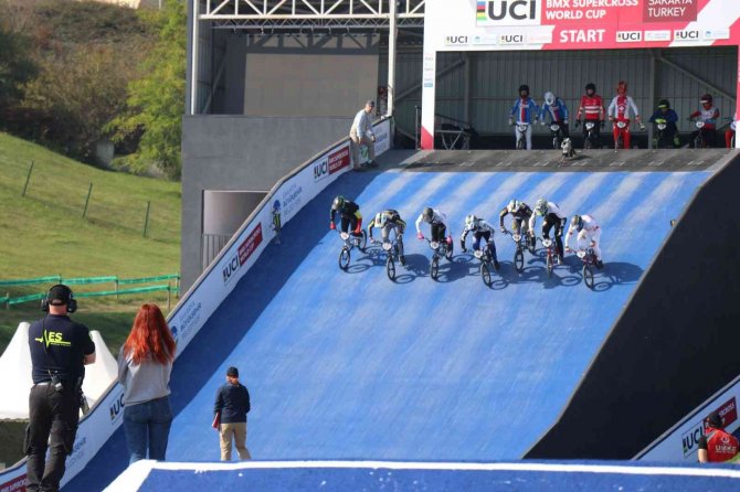 21 Ülkeden 143 Sporcu Birinci Olmak İçin Pedal Çevirmeye Başladı