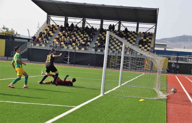 Aliağaspor Fk Lige Fırtına Gibi Başladı