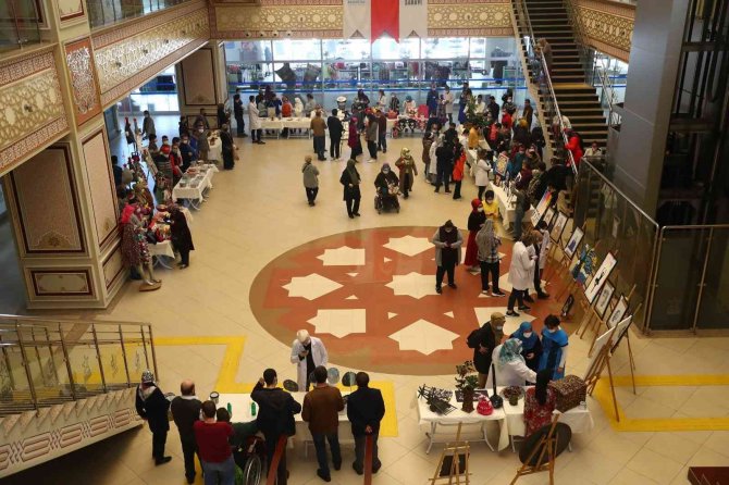 Özel Öğrencilerden “Geri Dönüşüm” Sergisi