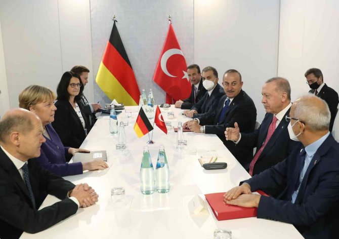 Cumhurbaşkanı Erdoğan, Almanya Başbakanı Merkel İle Görüştü