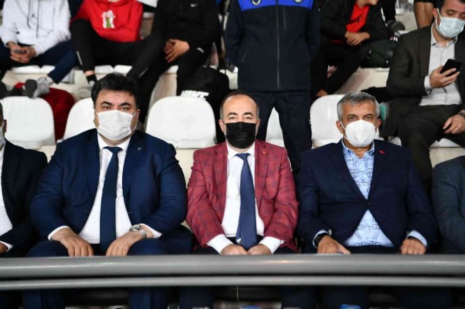 Havran’da Turnuva Kıran Kırana Geçti