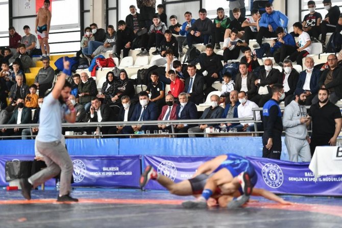 Havran’da Turnuva Kıran Kırana Geçti