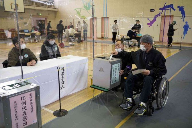 Japonya Genel Seçim İçin Sandık Başında