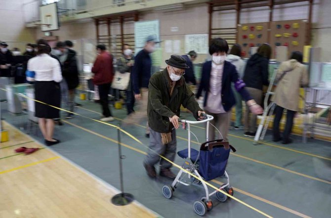 Japonya Genel Seçim İçin Sandık Başında