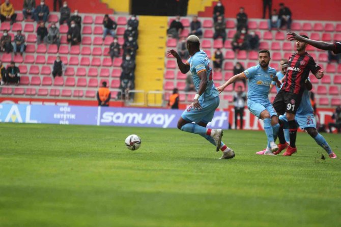 Süper Lig: Kayserispor: 0 - Fatih Karagümrük: 1 (İ̇lk Yarı)