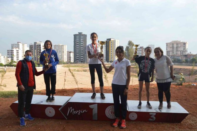 Mersin’de Cumhuriyet Kupası Kros İ̇l Birinciliği Yarışları Yapıldı