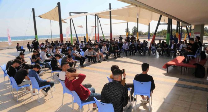 Akdenizli Öğrenciler Gençlik Kampında
