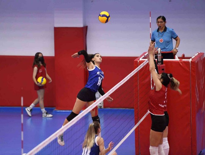 Muratpaşa’nın Sultanları Galibiyet Serisini 4’e Çıkardı