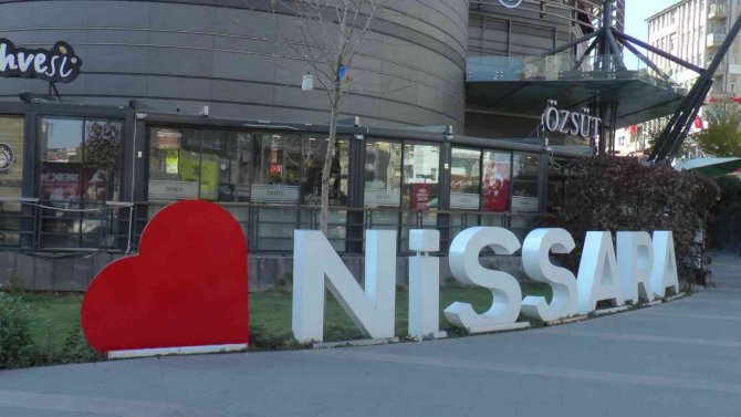 Diş Sağlığına Dikkat Çekmek İçin Çocuklara Boyama Kitabı Dağıtıldı