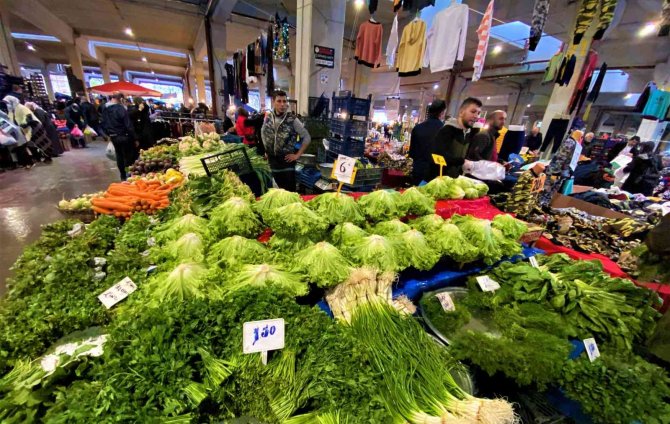 Pazar Esnafı Vatandaşları Market Yerine Semt Pazarlarından Alışverişe Çağırdı