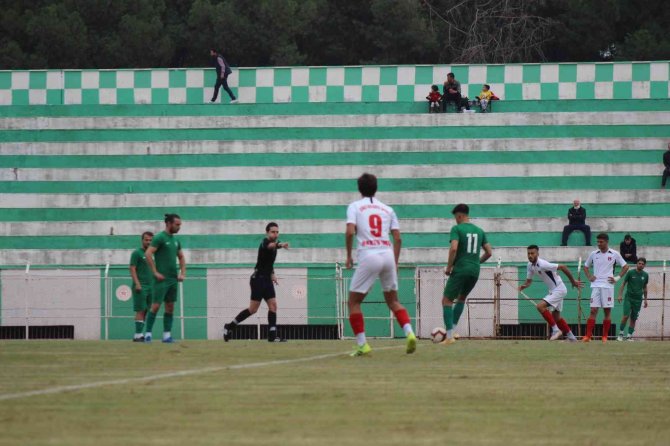 Bal 9. Bölge 2. Grup: Salihli Belediyespor: 1- Çiğli Belediyespor: 3