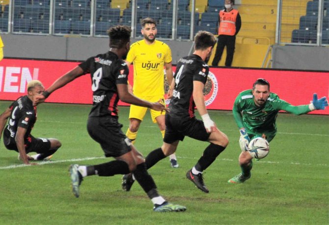 Spor Toto 1. Lig: Gençlerbirliği: 0 - İ̇stanbulspor: 2