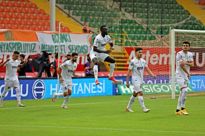 Spor Toto Süper Lig: Aytemiz Alanyaspor: 1 - Göztepe: 0 (İ̇lk Yarı)