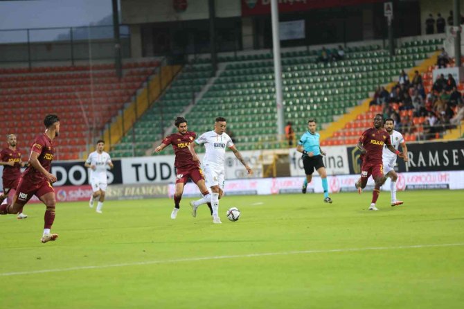 Süper Lig: Aytemiz Alanyaspor: 2 - Göztepe: 2 (Maç Sonucu)