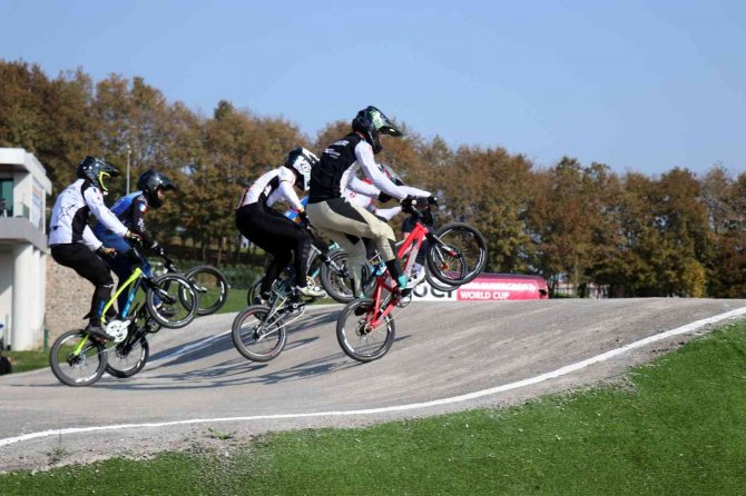 Bmx Supercross Dünya Kupası’nda Son Tur Heyecanı