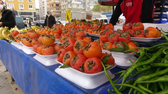 Yaş Hurma Tezgahlardaki Yerini Aldı