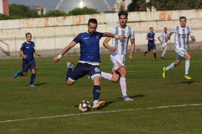 Yunusemre Belediyespor Lige Galibiyetle Başladı
